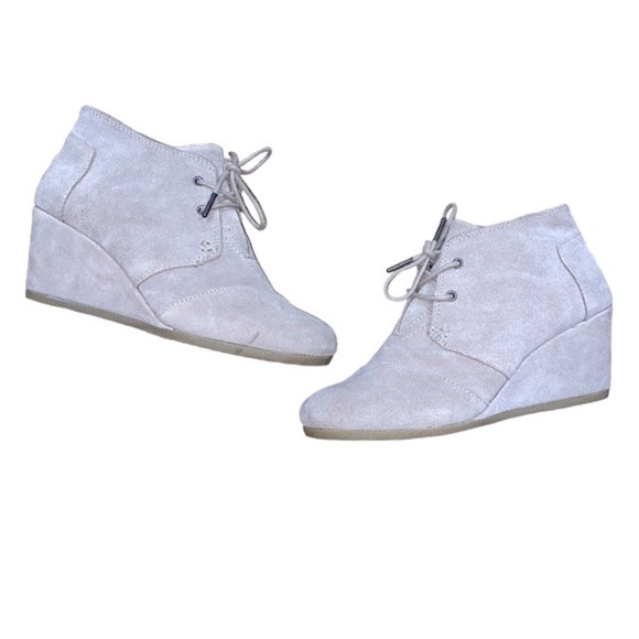 TOMS tan leather booties size 8 1/2 - Picture 2 of 6